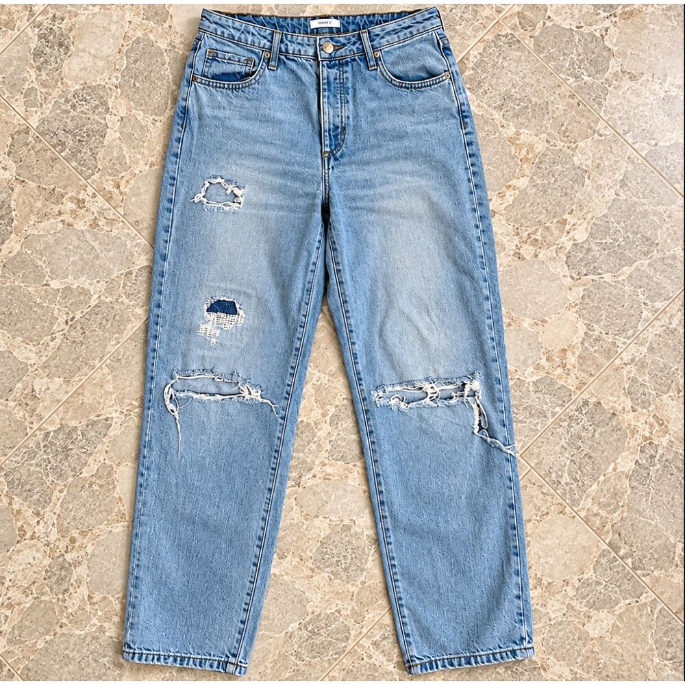 Forever 21 Premium Womens 28 Light Wash Ripped Boyfriend Jeans Distressed Y2K